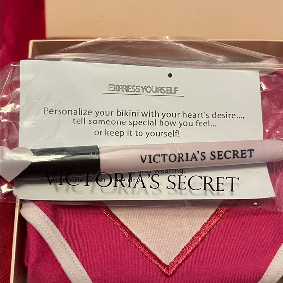Victoria's Secret RARE Y2K Express Yourself Pink Heart Panty NWT - Picture 6 of 6